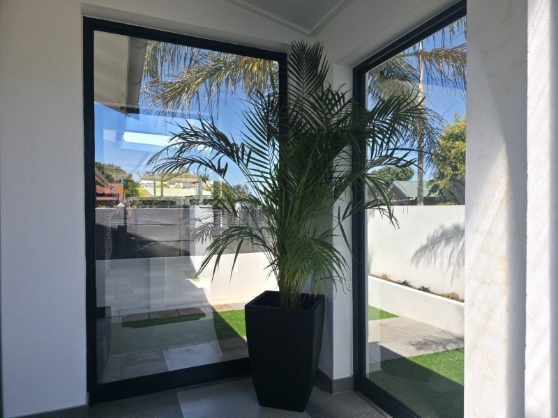 3 Bedroom Property for Sale in Wavecrest Eastern Cape